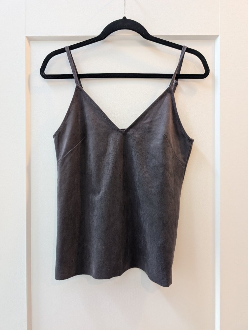 Wilfred Free Aritzia Boscono Faux Suede Camisole Charcoal Gray V-Neck Top S